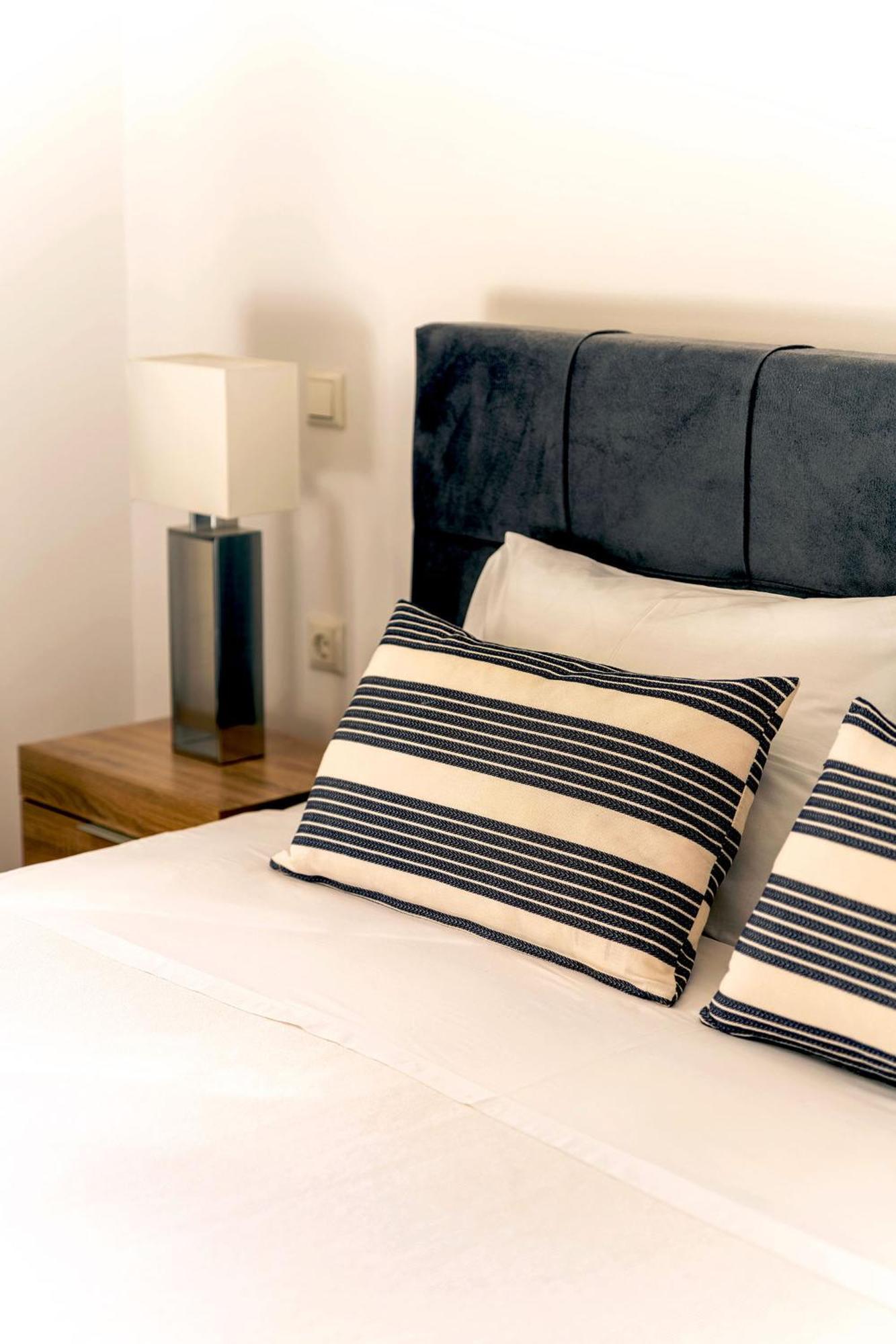 Boutique77 Luxury Apartment Atenas Exterior foto